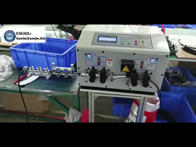 Hoogwaardige PVC Draadstripmachine met Veiligheidskap | Snelle Kabelproductie