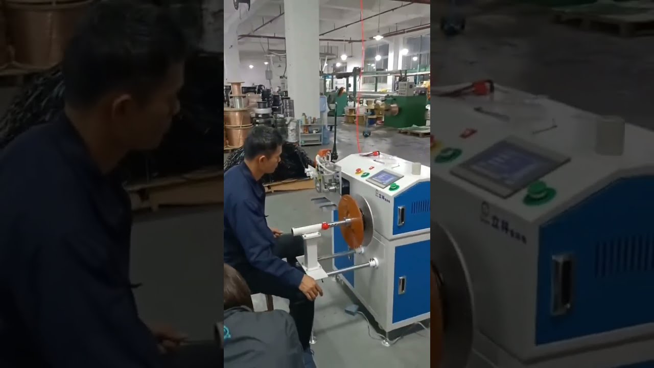 Automatische meter-tel-, sorteer-, snij- en opwindmachine in bedrijf #fabriek #machine