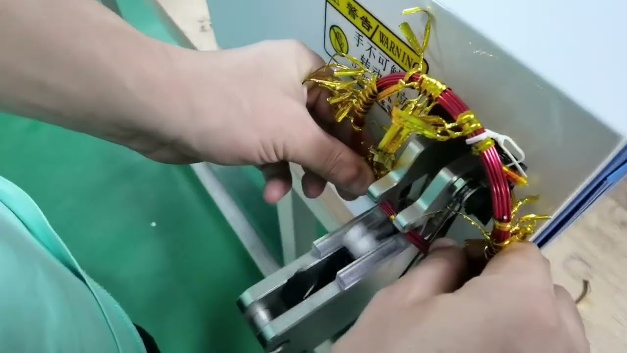 Gekleurde kabelbindmachine voor draden en zakken – diameter 5-30 mm en 15-40 mm