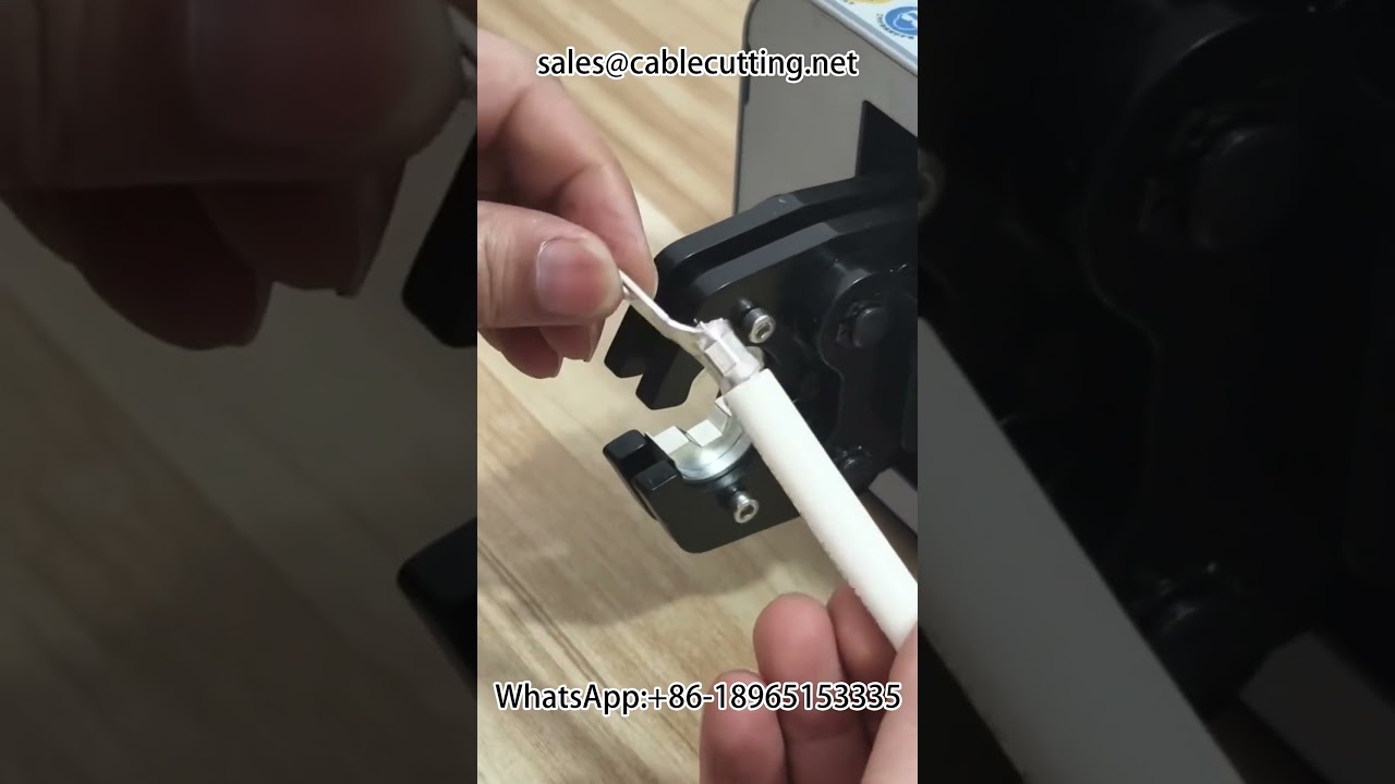 Pneumatische krimptang voor kabelschoenen – automatisch krimpen van koperen connectoren tot 70 mm²