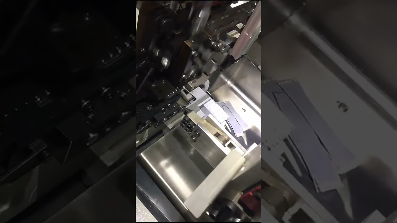 Volledig Automatische Dubbelkoppige Kabelkrimpmachine met Servobesturing – Hoge Snelheid & Precisie
