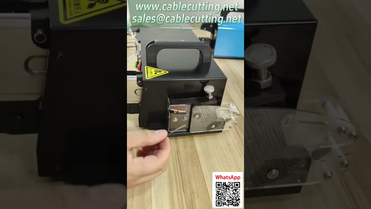 Automatische kabelkrimpmachine - Test met vishaakverbindingen