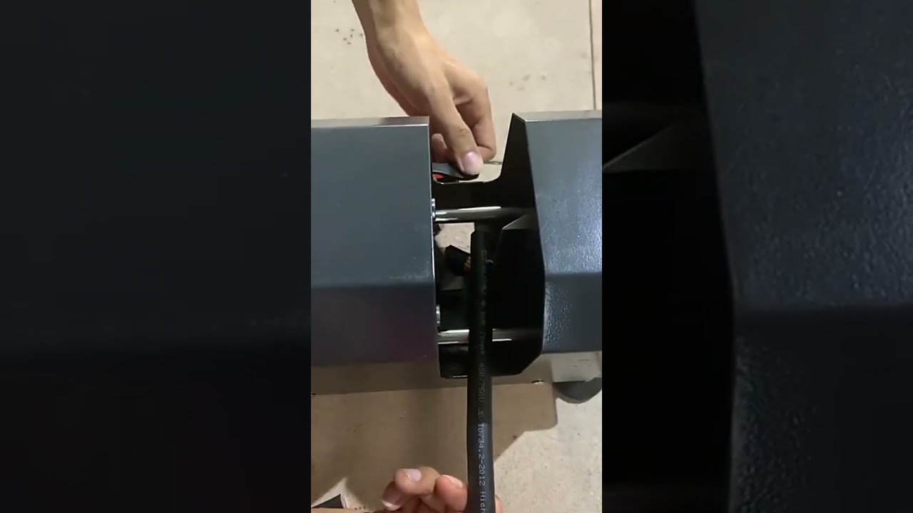 Pneumatische draadsnijmachine met SKD-11 mes | Precisie voor fabrieksautomatisering
