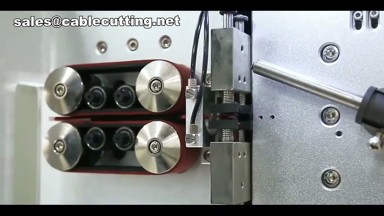 Kabelstripmachine voor omhulde kabels met binnendraad stripfunctie - Efficiënte kabelverwerking