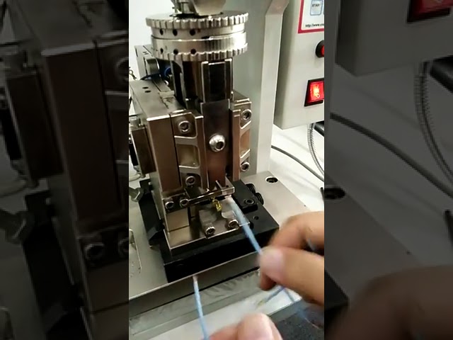 Populaire 4T Kabelterminal Krimpmachine 220V/110V - Snoerharnas & Koperen Kabelschoenkrimper