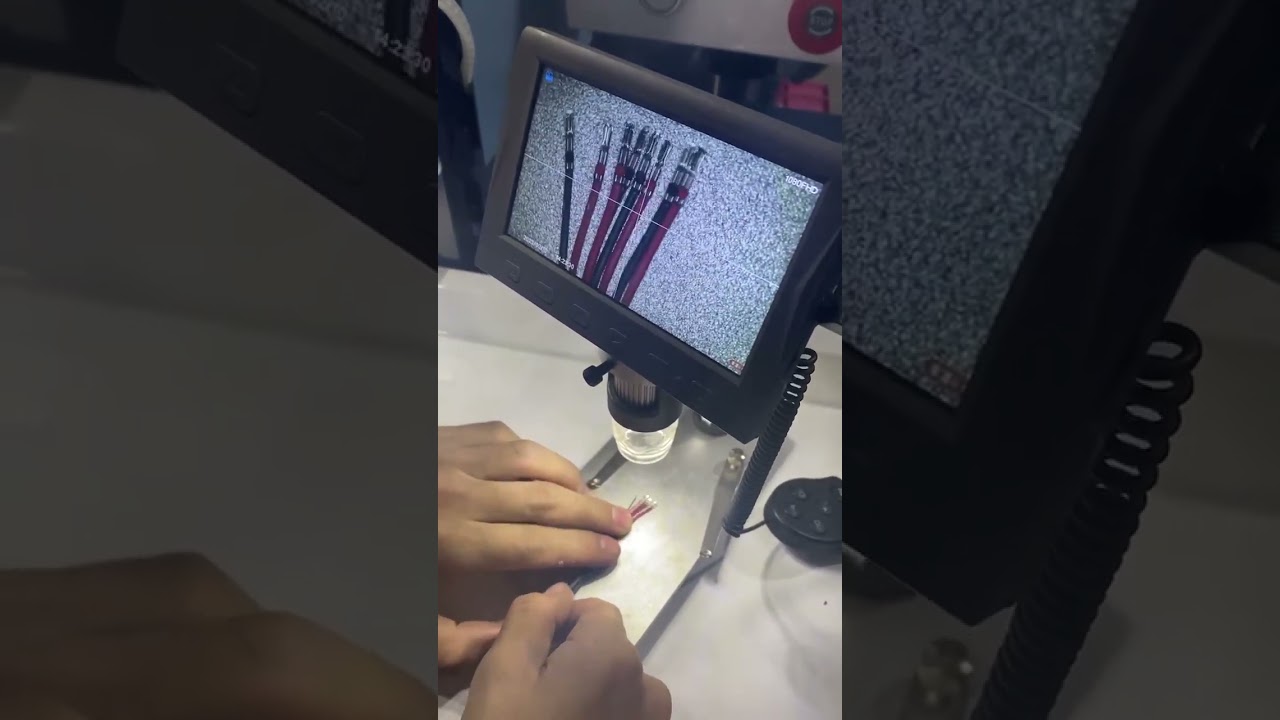 2-in-1 automatische machine voor strippen, pellen en krimpen van meeraderige kabels