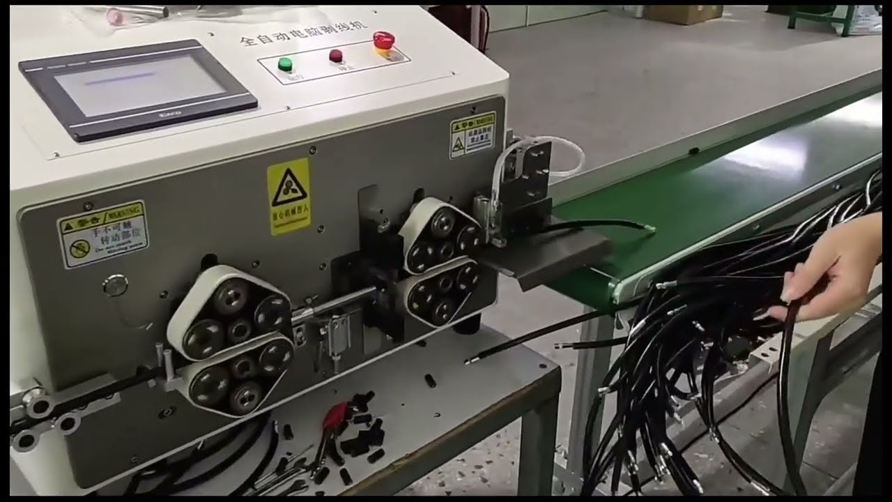 Automatische draadstripmachine met 8 wielen - knippen, strippen en crimpen tot 50 mm²