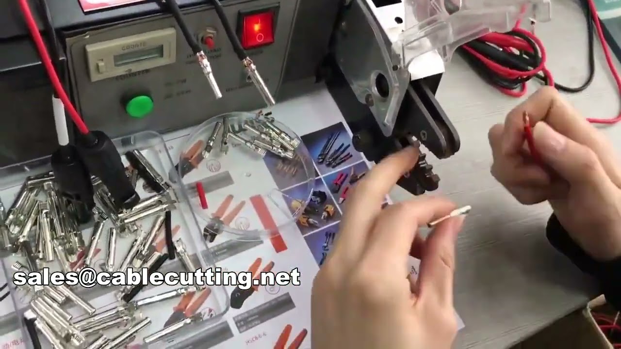 Veelzijdige elektrische krimpmachine voor diverse terminals en crimpgereedschappen