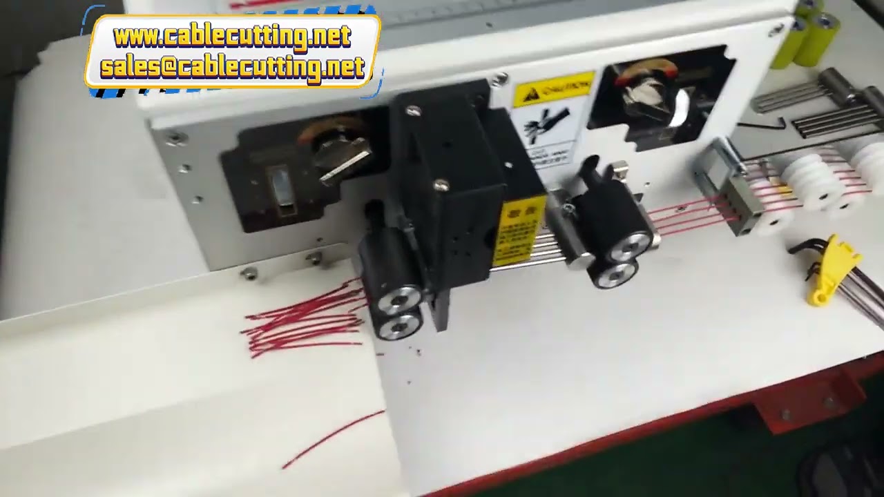 Professionele draadsnij- en stripmachine met 4-draads invoer | 0,1 - 2,5 mm² kabelverwerking met wolfraam