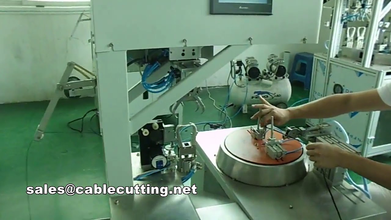 Video 8 - Automatische 8-vorm kabelwikkel- en bindmachine