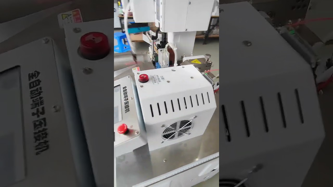 Volledig automatisch krimpen van losse terminals | Kabelstriptmachine | Fabrieksautomatisering
