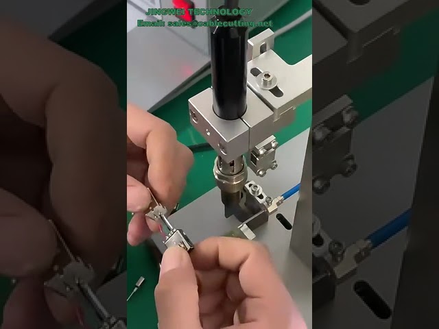 Semi-automatische soldeermachine voor USB-switch connectors en PCB-assemblage