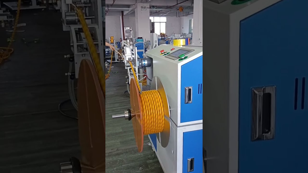 Live demo: automatische slangoprolmachine – razendsnel, 100m+ per minuut #fabriek #machine