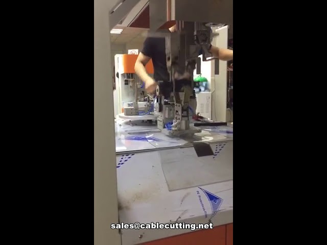 Grote kabelopwind- en bundelmachine voor stroomkabels