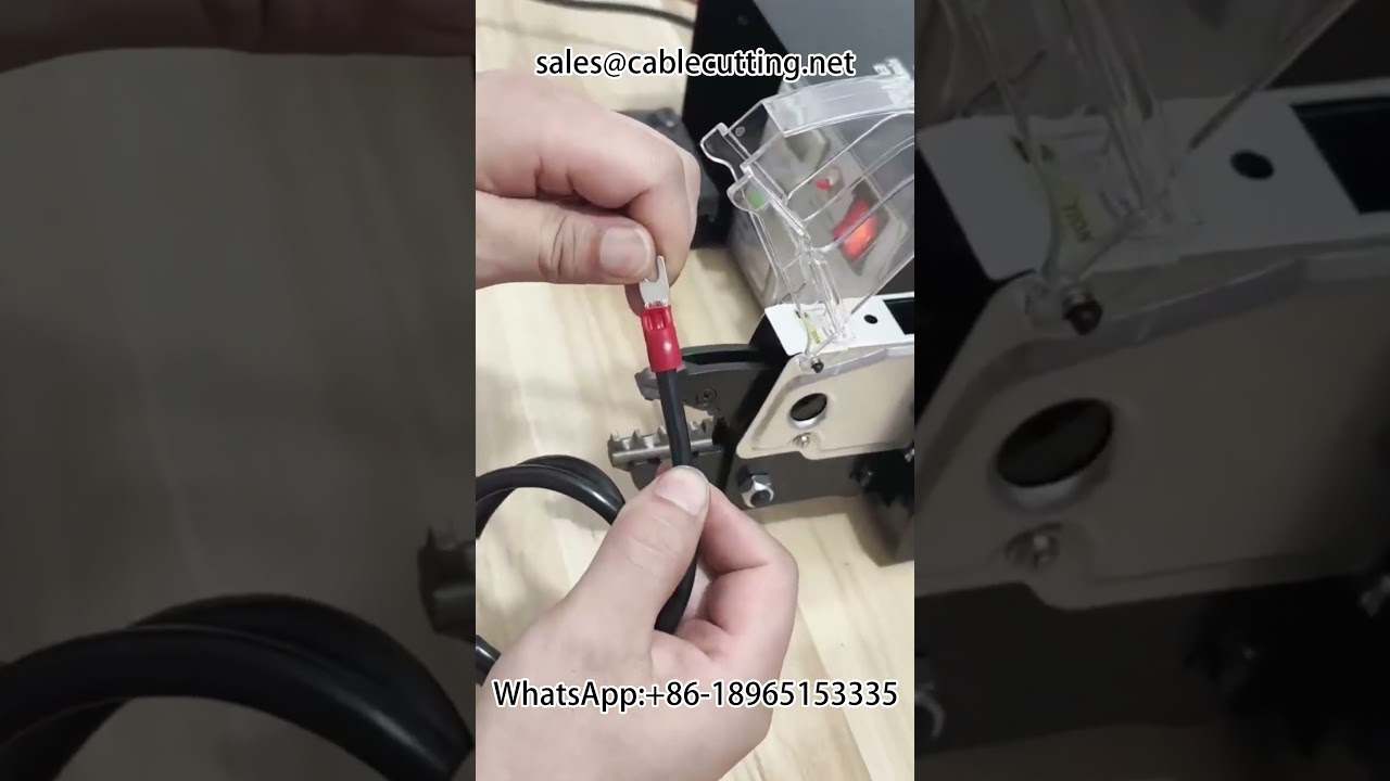 Elektrische krimpmachine voor aansluitklemmen – RV8-4 klemmen krimpen