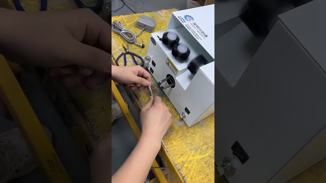 Pneumatische draadborstelmachine voor kabelbomen – Efficiënt schoonmaken & twisten van elektrische kabels (220V)