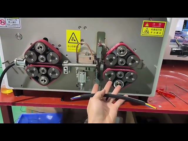 Automatische draadisolatie-verwijderaar voor meeraderige kabels – Snij- en stripmachine