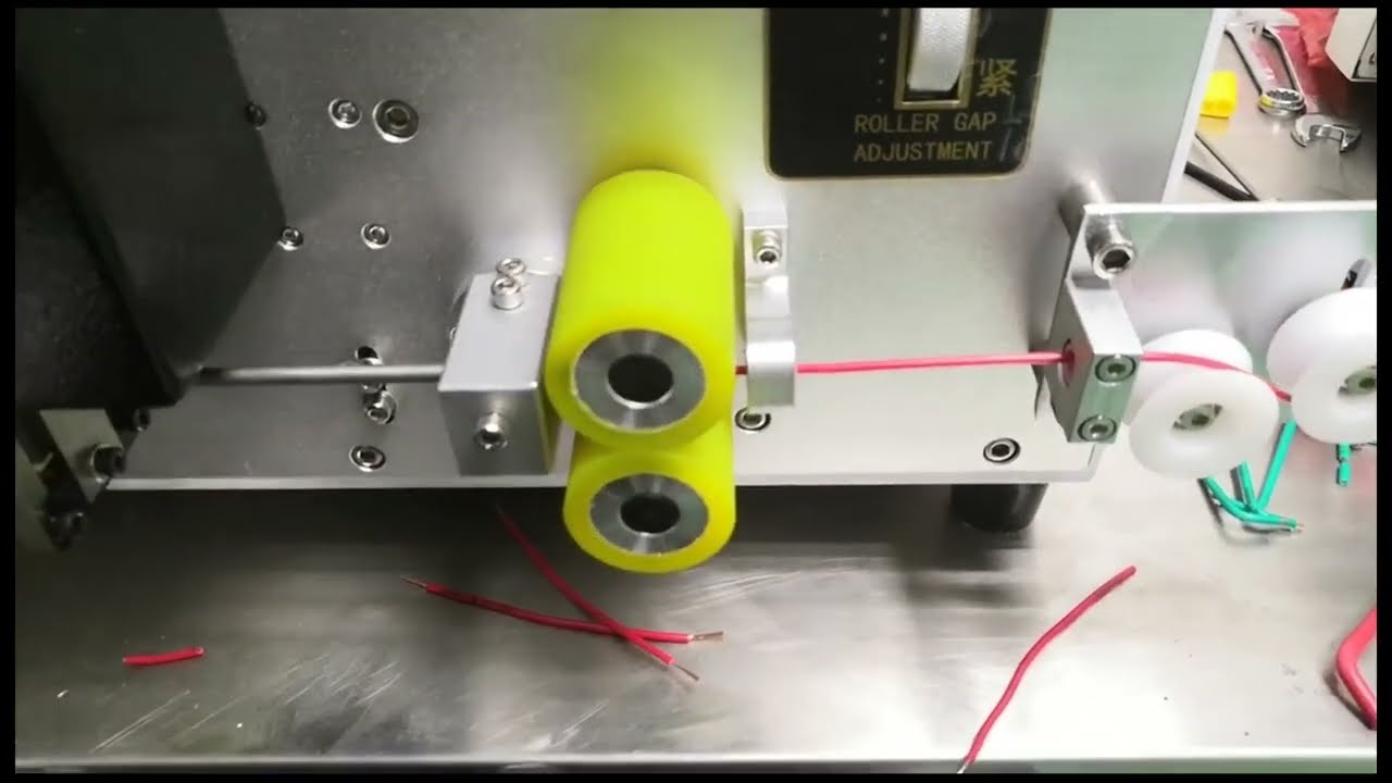 Op Maat Gemaakte Automatische Draadstriptmachine met Stalen Mes – Precisie & Snelheid