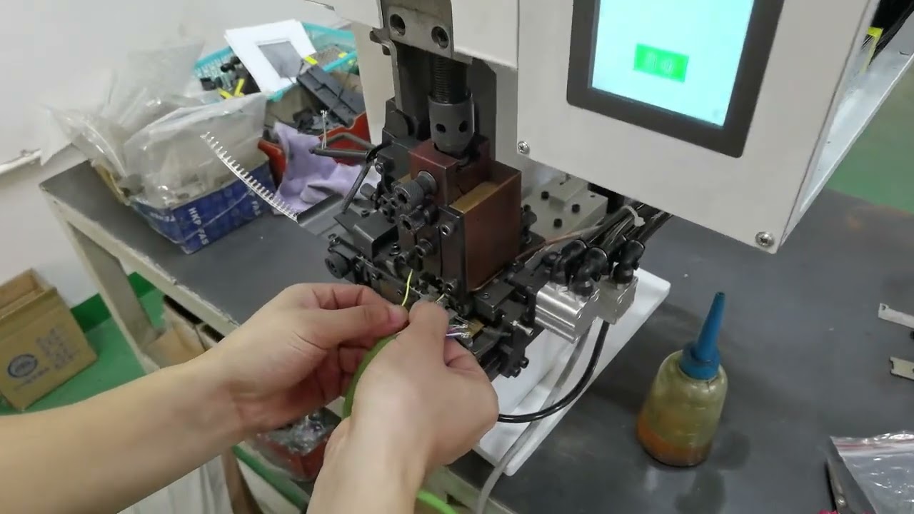 Horizontale Continue Strip Terminal Machine – Efficiëntie & Snelheid voor Draadverwerking