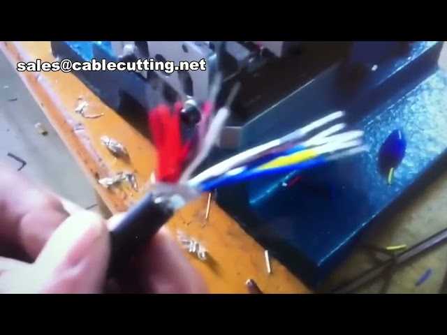 Pneumatische kabelstripper en twister voor handmatig parallel strippen van 5 draden